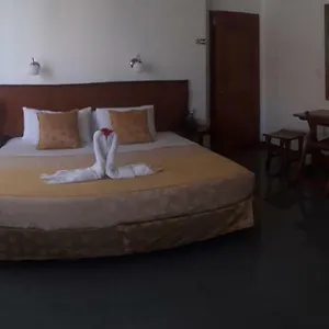 https://hotel-dejavu.puertoayorahotels.com